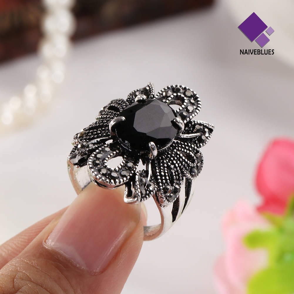 &lt; Naiveblues &gt; Wanita Vintage Berongga Pola Bunga Cincin Berlapis Paduan Resin Perhiasan Hadiah