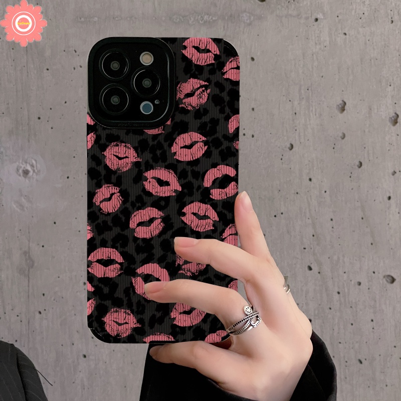 IPHONE Ins Imut Merah Kisses Bibir Leopard Ponsel Case Kompatibel Untuk Iphone7 8 Plus11 14 13 12 Pro Max XR X XS Max Cinta Hati Kulit Shockproof Pelindung Cover Lembut Tpu Cover