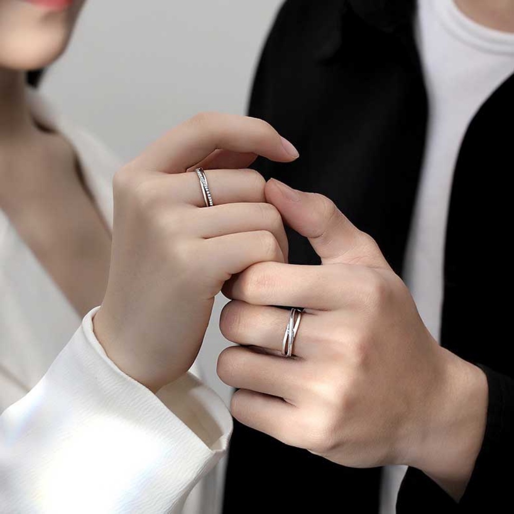 Gaya Korea Sederhana Zirkon Berlian Imitasi Pecinta Pria Wanita Fashion Perhiasan Perak Baja Titanium Pernikahan Pertunangan Cincin Nagita Ukuran Yang Dapat Disesuaikan