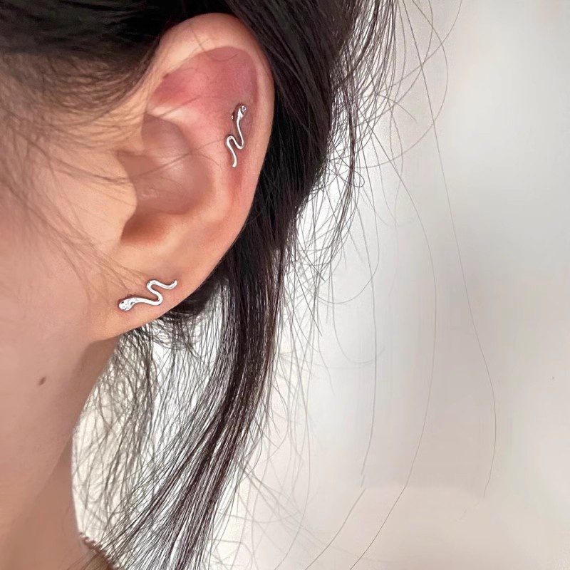 Roselife Unisex Perak Ular Stud Anting Untuk Wanita Pria Gelombang Earring Hypoallergenic Fashion Perhiasan Telinga 1pasang