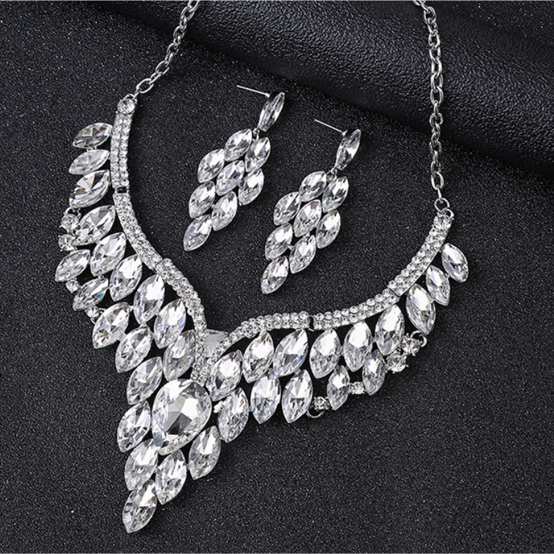 Set Kalung Retro Berlebihan Wanita Mewah Berlian Imitasi Gaun Perjamuan Aksesoris Kerah Rantai 2-piece Set