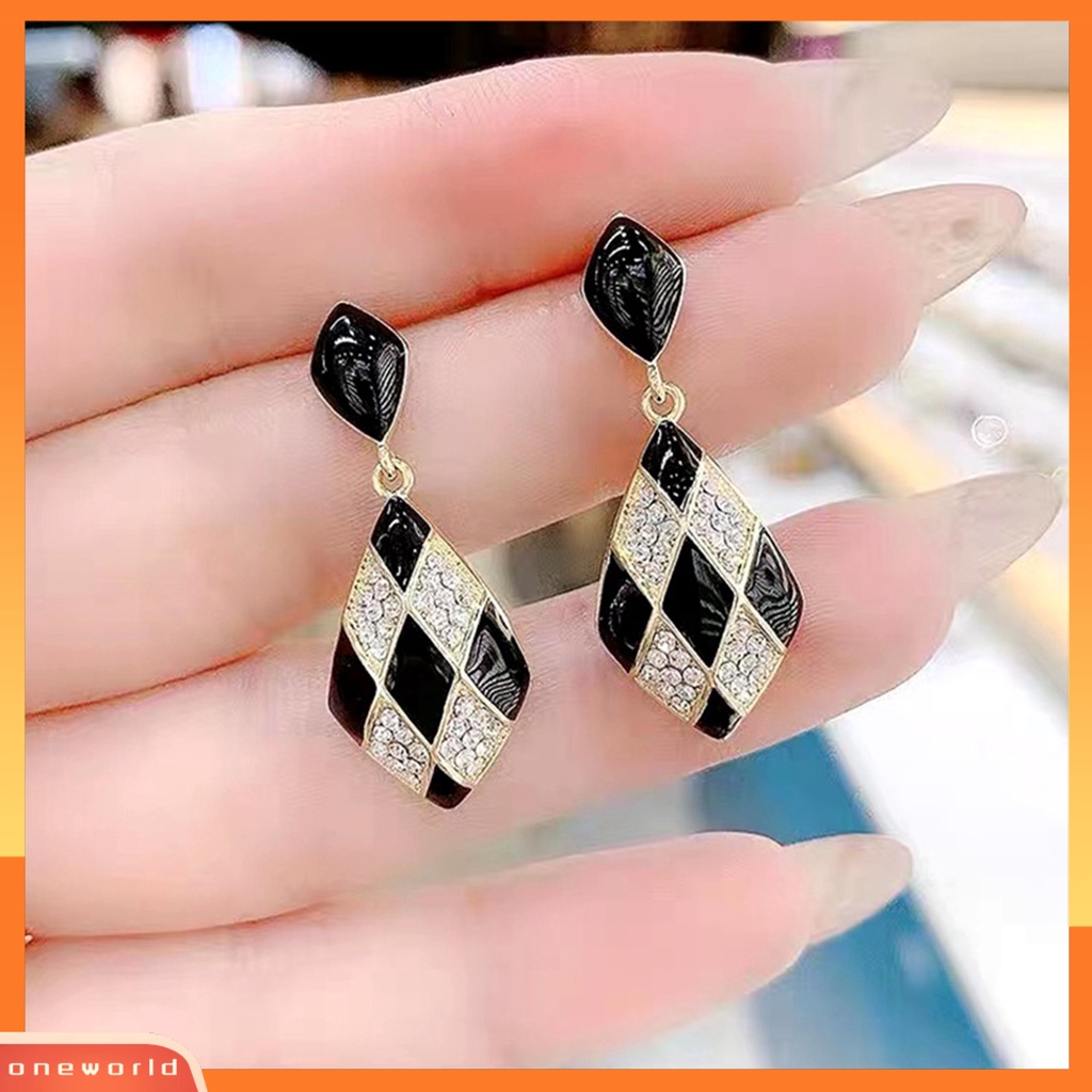 [WOD] 1pasang Anting Wanita Warna Kontras Bentuk Belah Ketupat Berlian Imitasi Anti Alergi Drop Earrings Untuk Hadiah