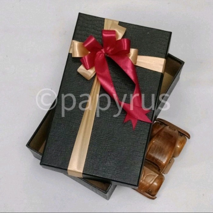 

Promo Terlaris COD Papyrus 15x25 tinggi 5cm Kotak Kado Gift Box Hadiah - Slide Foto 1