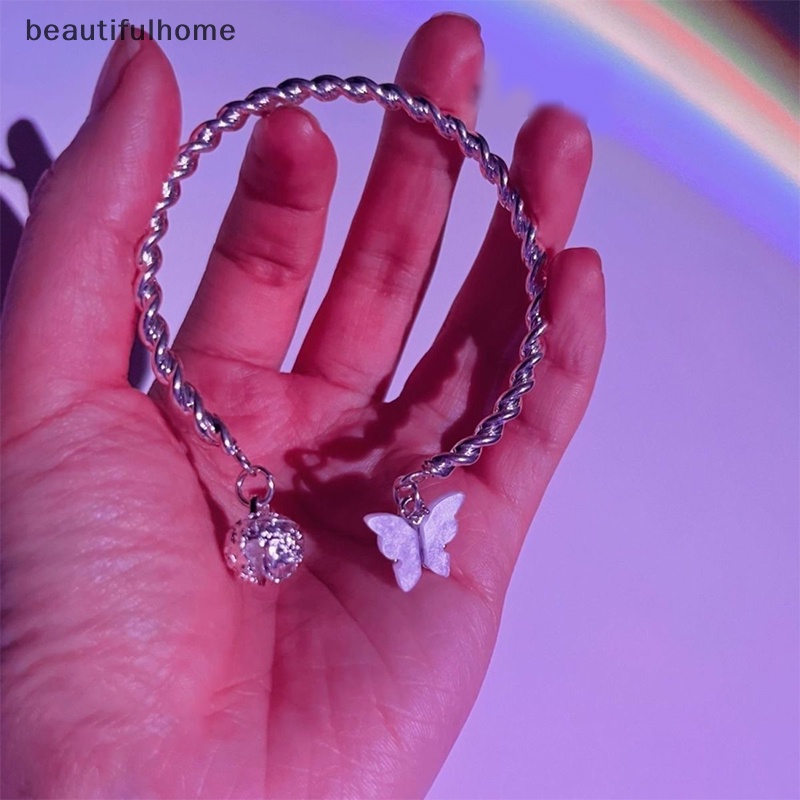 {beautifulhome} Lonceng Fashion Kupu-Kupu Manset Gelang Warna Perak Liontin Gelang Untuk Wanita Pembukaan Yang Dapat Disesuaikan Twist Bangle Pesona Perhiasan Pesta Fashion.