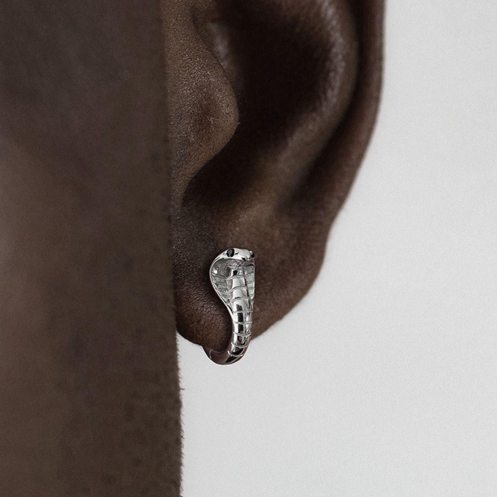 Needway Anting Hoop Ular Keren Retro Warna Solid Street Wear Aksesoris Perhiasan Sederhana Untuk Pria
