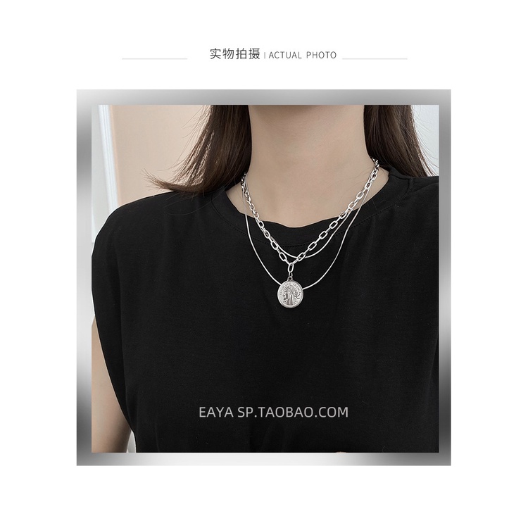 Hip Hop Multi-Layer Titanium Steel Kalung Perempuan Trendi Influencer ins Gaya Keren Ditumpuk Rantai Klavikula Liontin Koin Emas Tidak