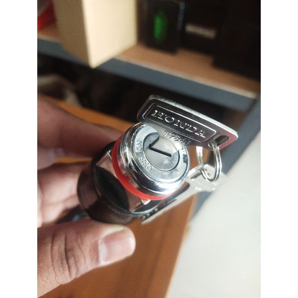 Kontak kunci honda cb twin cb100 CG100 berkode model ori kabel 4 kabel 2 pnp cb gl mp tiger