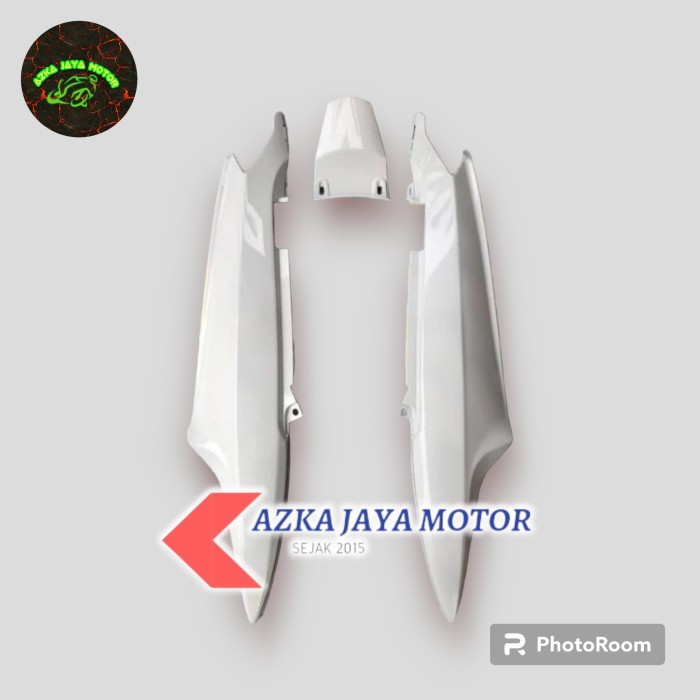 Body Mio Smile / Mio Sporty Putih sepasang ( kiri kanan ) polos - body Mio smile putih