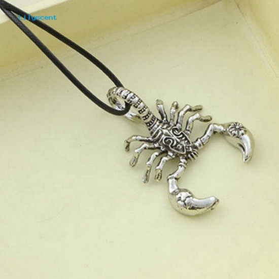 Lilyscent Men's Vintage Punk Ukir Scorpion Pendant Faux Leather Cord Kalung Pendek