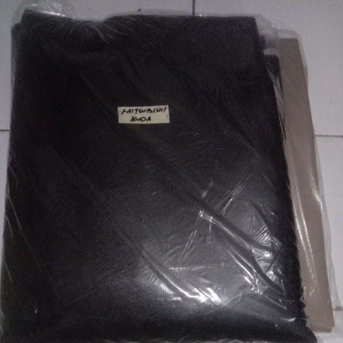 Karpet Dasar Mobil Mitsubishi Kuda Solar/Kuda Bensin - Hitam
