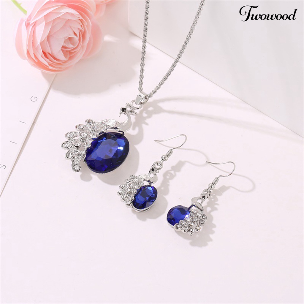 Twowood 2Pcs/Set Kalung Anting Set Biru Kristal Imitasi Kepribadian Glitter Indah Bentuk Merak Hias Berlian Imitasi Liontin Anting Kalung Perhiasan Aksesori