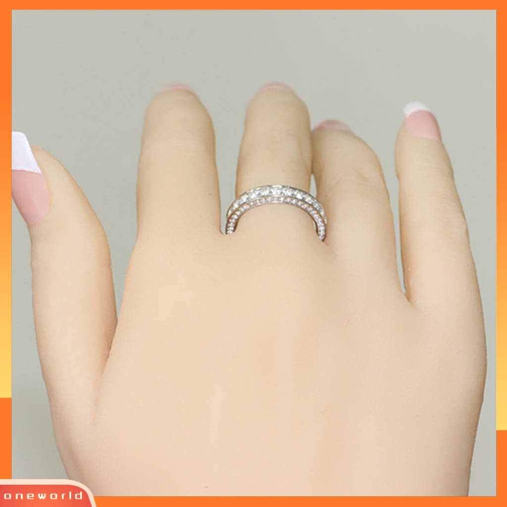 [EONE] Cincin Kawin Bulat Mengkilap Tidak Luntur Berlian Imitasi Bertatahkan Simetris Jari Circlet Perhiasan Pengantin