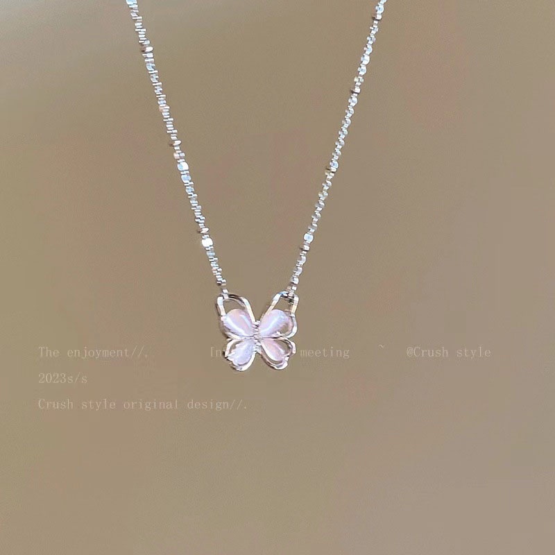 Kalung Kupu-Kupu Geometris Bahan Alloy Kristal Fashion Untuk Wanita