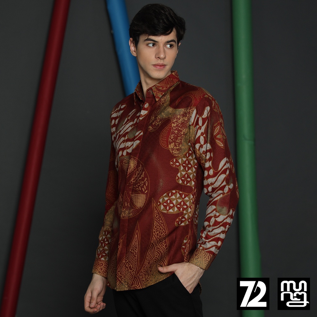 KEMEJA BATIK PRIA Dobby Slimfit Lengan Panjang Parang Premium Alardo Warna Merah Maroon 723551 Cap 72 - Baju Kemeja Atasan Pakaian Setelan Batik Pria Cowok Laki Laki Remaja Keluarga Kantor Lengan Panjang Modern Slimfit Slim Fit Premium Kekinian