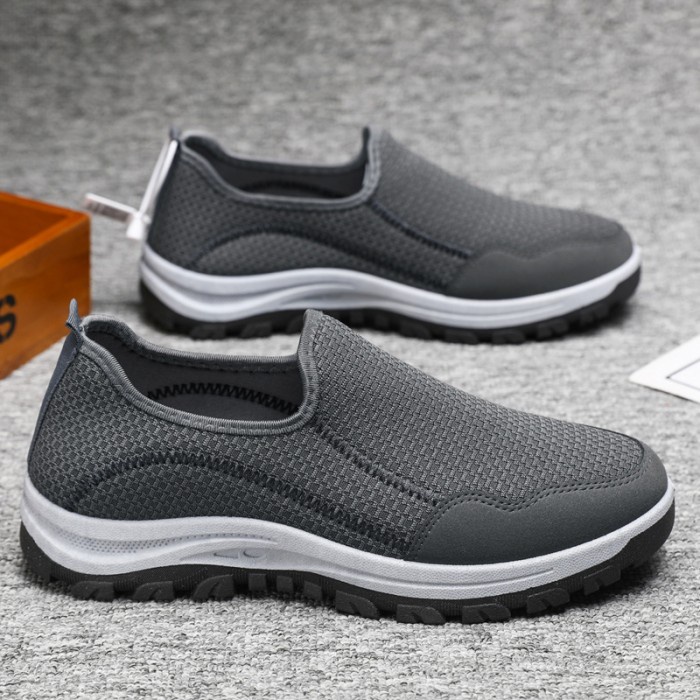 (COD) Leedoo Sepatu Pria Slip On Slop Casual Sneaker Sepatu Olahraga MC603 - Hitam, 39