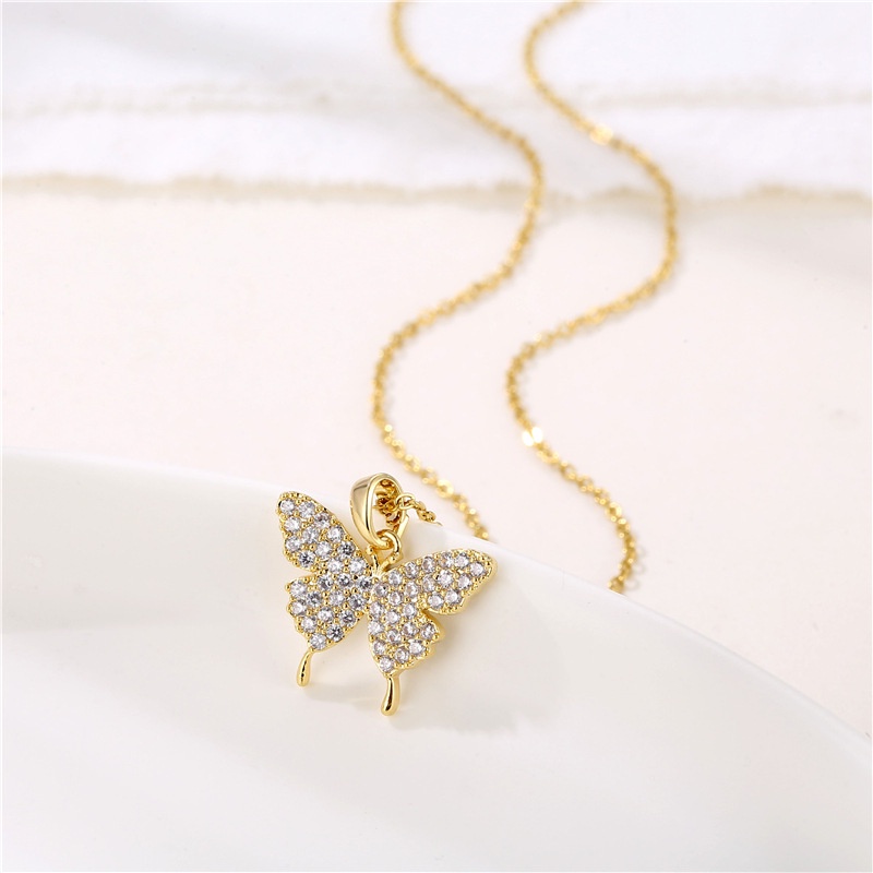 Diamond Inlaid Butterfly Necklace Festival Hadiah Exclusive 18K Gold Girl Jewelry Present XL23006