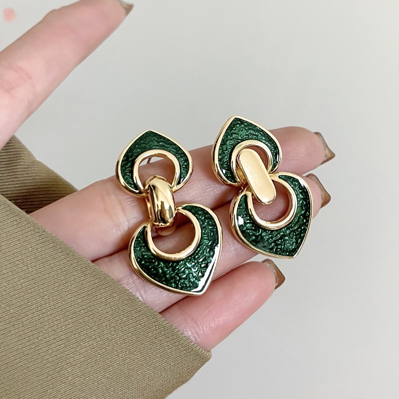 Anting Desain Berongga Niche Temperamen Cinta Hijau Gaya Hong Kong Retro Elegan