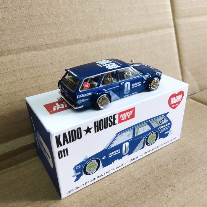 OPEN Mini GT x Kaido House Datsun 510 Wagon Blue 011