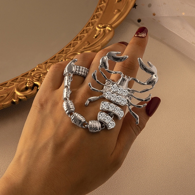 Punk Mewah Cincin Kalajengking Untuk Wanita Golde Berlebihan Zirkon Mengkilap Pesona Menyesuaikan Cincin Gadis Panas Pesta Perhiasan Tren Baru Hadiah