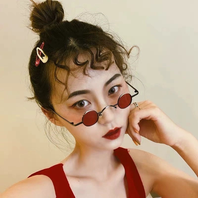 (YUZHU) Kacamata Hitam Bulat Bingkai Kecil Vintage Unisex Mini Hip Hop Metal Sunglasses