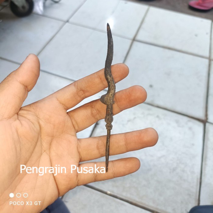 kujang sepuh majapahit pamor pancuran mas Paling Murah PP37