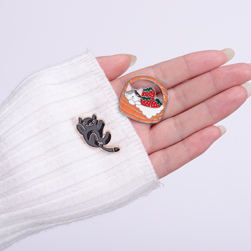 Kucing Malas Lucu Enamel Pin Lucu Tidur Kucing Bros Lencana Kerah Pin Kartun Hewan Lencana Ransel Perhiasan Hadiah