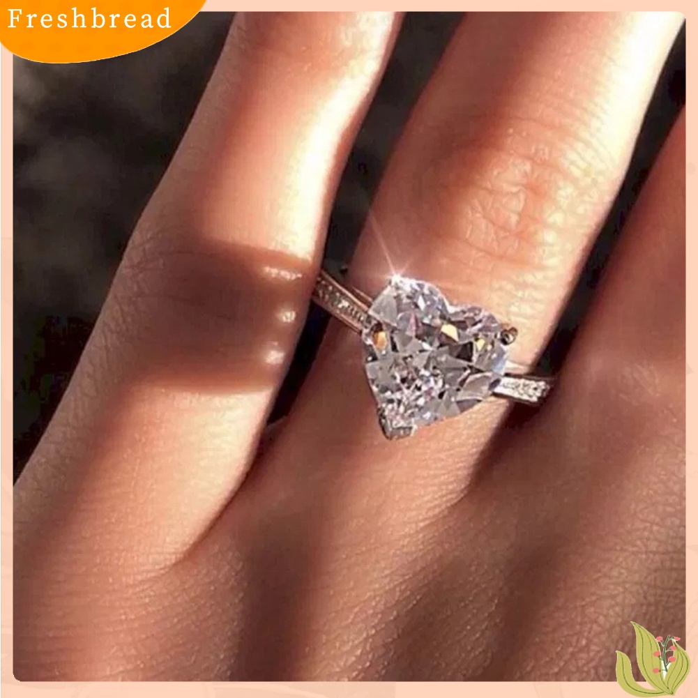 &lt; Freshbread &gt; Fashion Wanita Cinta Hati Cubic Zirconia Engagement Finger Ring Jewelry Decor