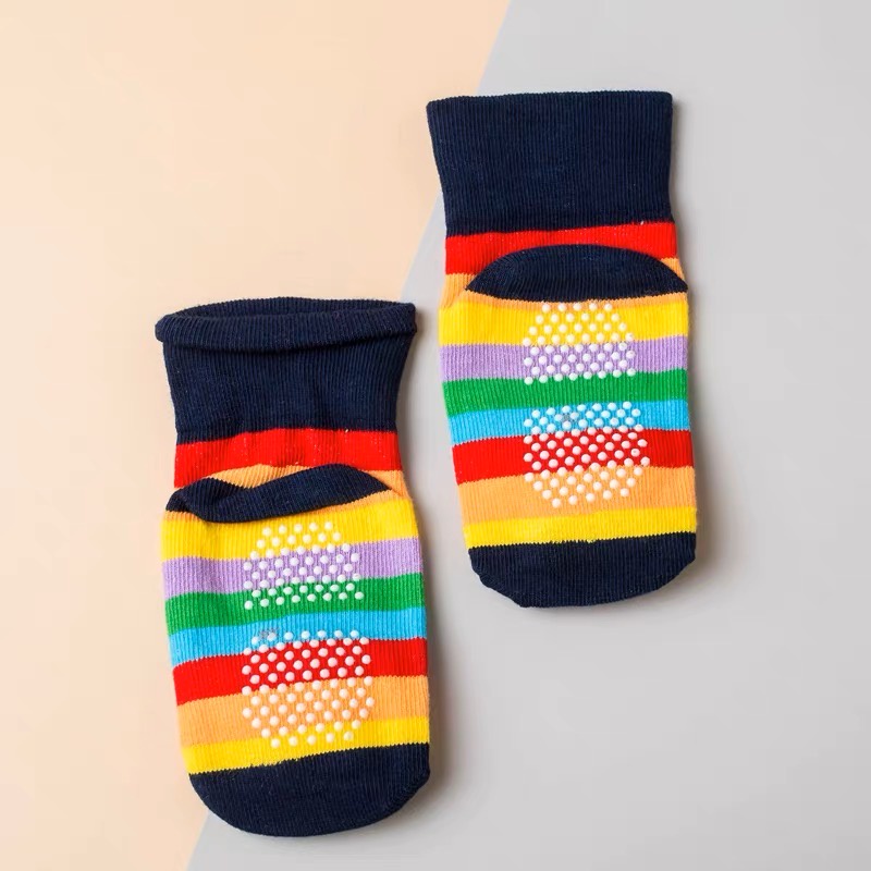 Kaos Kaki Anak Bayi Anti Slip Karakter Boneka 3D Kaos Kaki Anak Perempuan Laki Laki Motif Kartun 3D Lucu Baby Socks