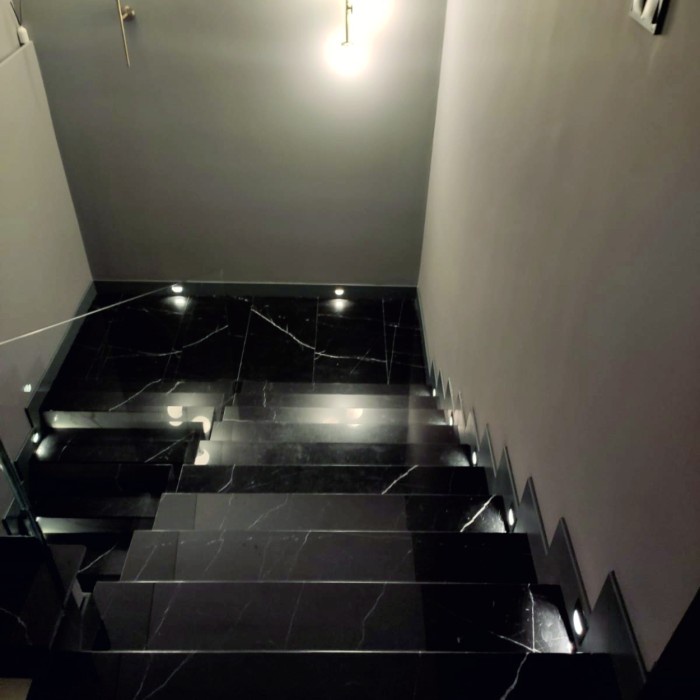 granit anak tangga 30x90 20x90 hitam