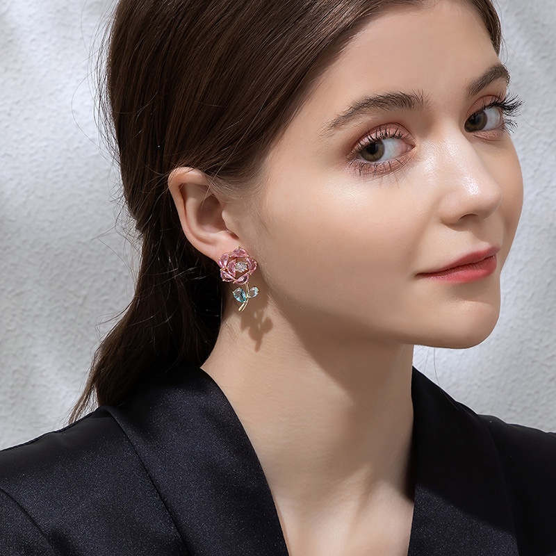 Anting Desain Niche Mewah Cahaya Mawar Berlian Imitasi High-end Pink