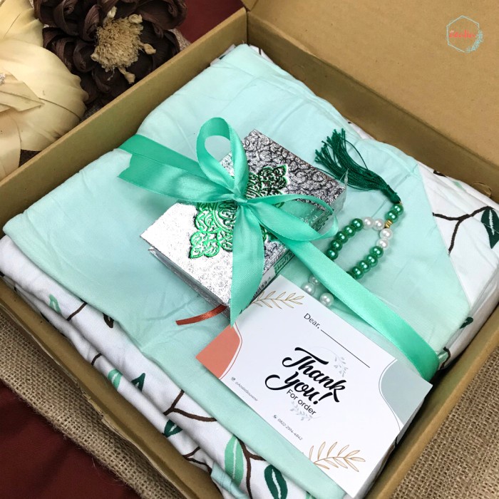 

[KOS] Hampers Gift Box Mukena Katun Rayon Seserahan Kado Ultah Anniversary - Merah Muda