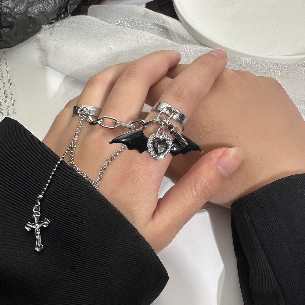 Hitam Y2K Setan Kelelawar Cross Adjustable Terbuka Cincin Untuk Wanita/Wanita Gothic Dua Jari Rantai Jari Cincin/Tren Pesta Rings/Perhiasan Wanita Populer