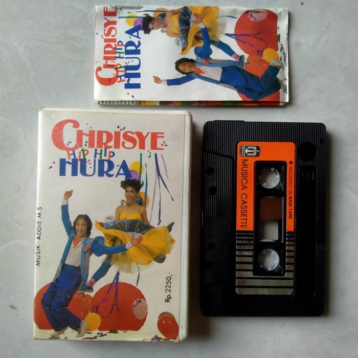 KASET CHRISYE HIP HIP HURA