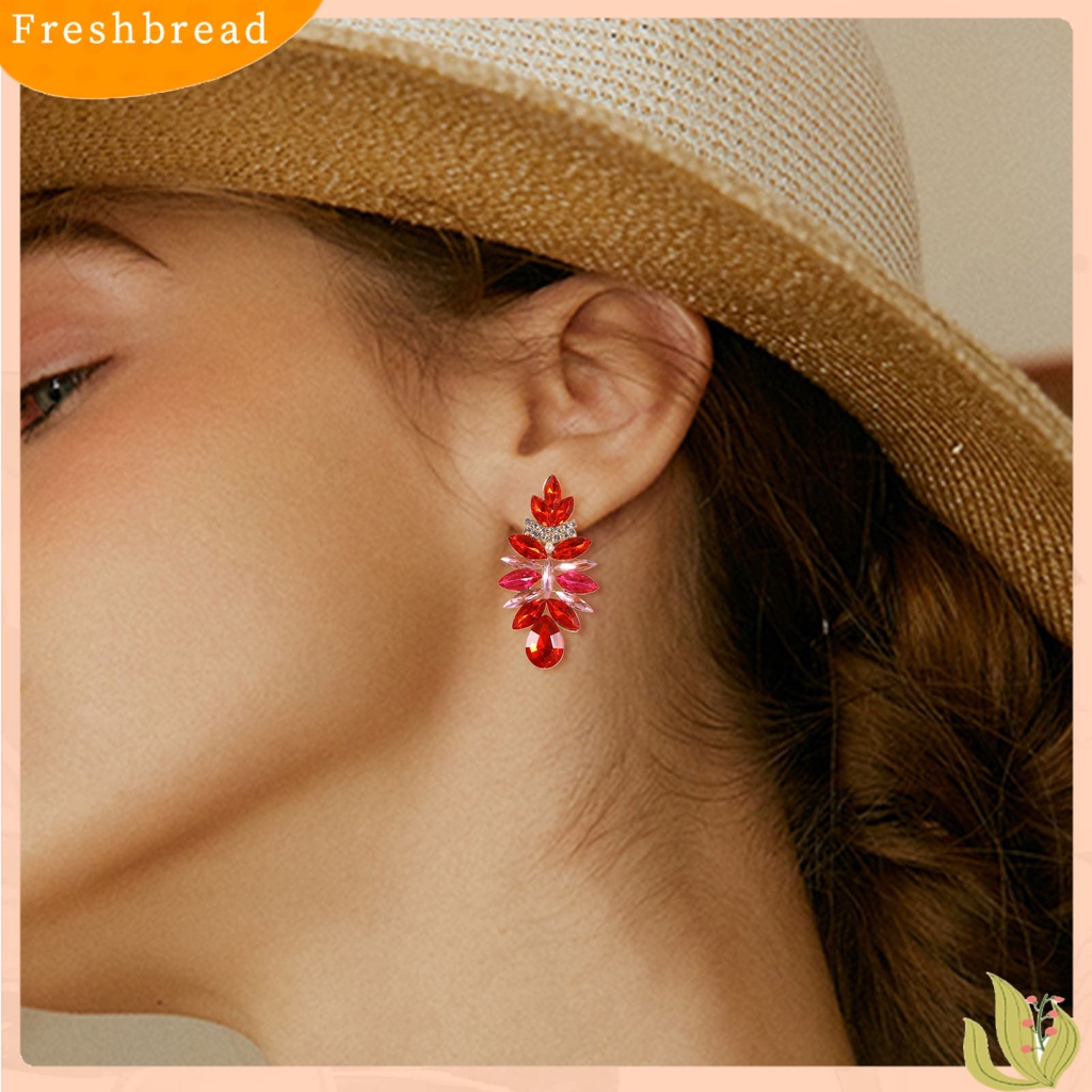 &lt; Freshbread &gt; 1pasang Bersinar Sederhana Piercing Stud Earrings Bentuk Tetesan Air Berlian Imitasi Wanita Anting Perhiasan Pernikahan