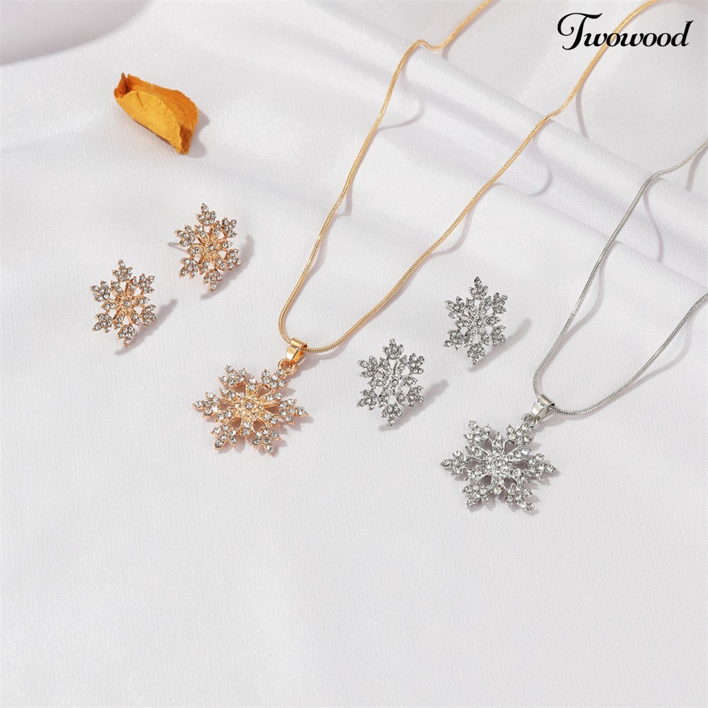 Twowood 1set Ear Studs Glitter Anti Alergi Elegan Temperamen Bentuk Snowflake Berlian Imitasi Anting Kalung Perhiasan Aksesori