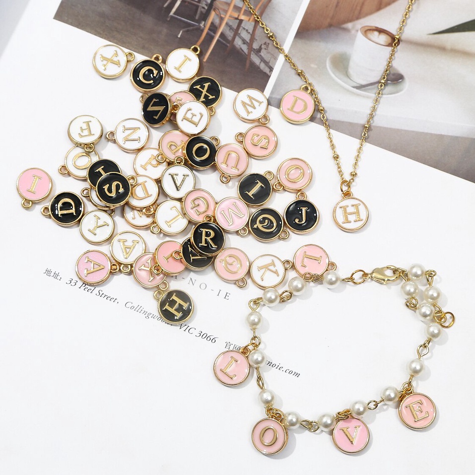 A-z Huruf Charms Warna Pink Emas Bulat Perhiasan Hadiah/Enamel Alfabet Liontin Perhiasan Aksesoris/DIY Gelang Perhiasan Handmade Hiasan Liontin