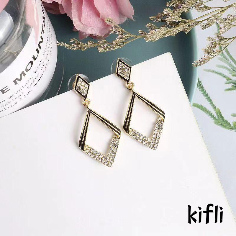 [KD] Temperamen Gaya Panjang Wanita Electroplated Belah Ketupat Geometris Cahaya Anting Mewah