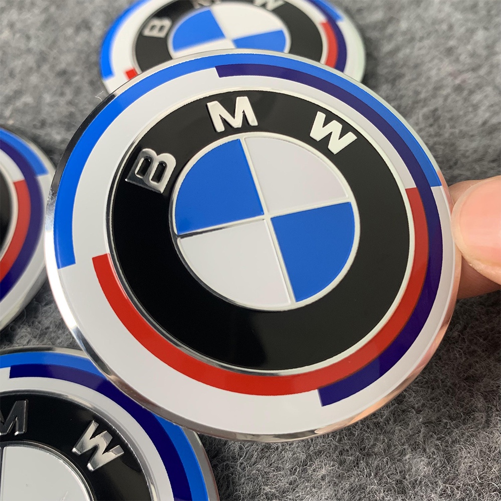 4pcs/set 56mm BMW M 50th Anniversary Logo Ban Mobil Roda Pusat 3D Aluminium Stiker Hub Cap Emblem Badge Decals Mobil Styling Aksesori