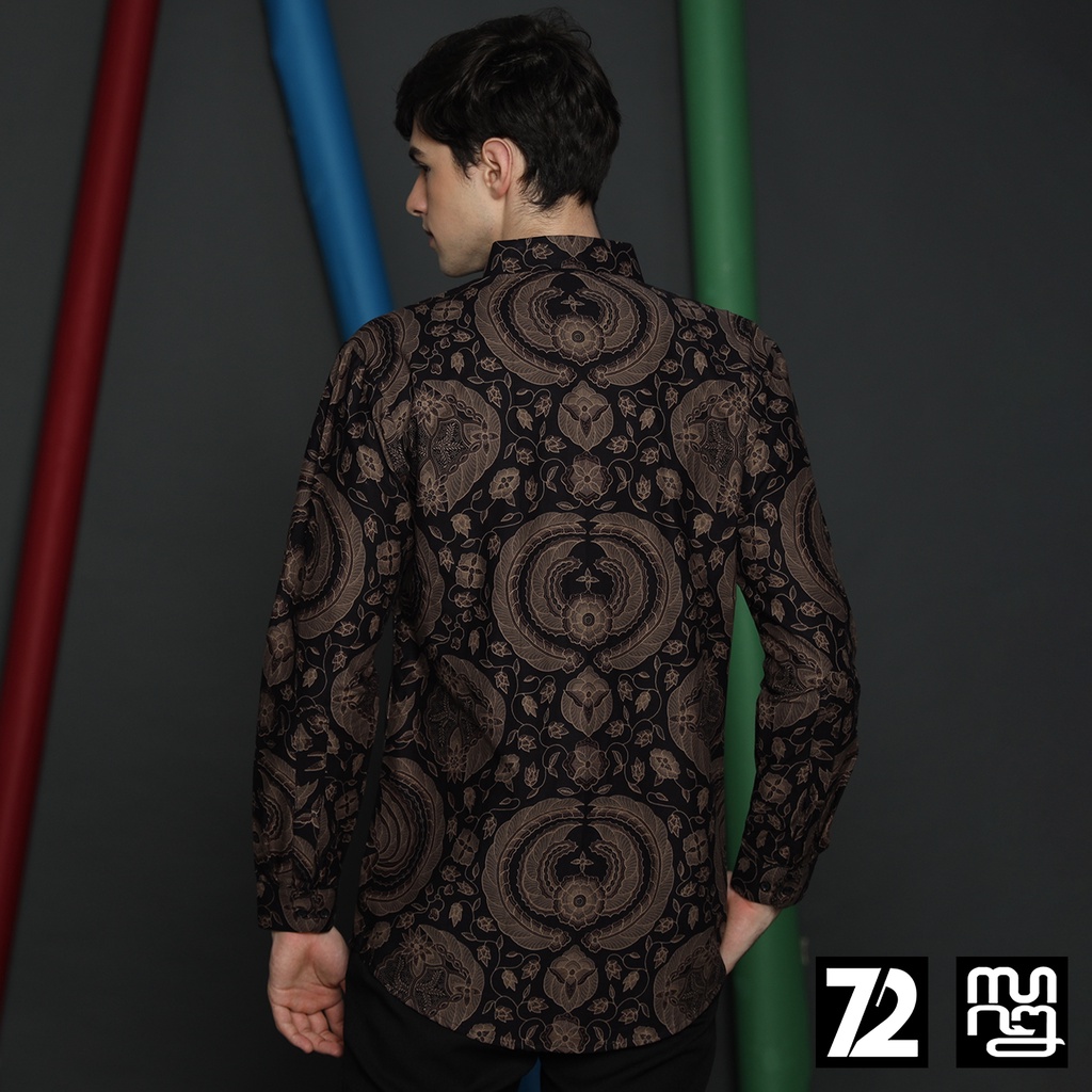 KEMEJA BATIK PRIA Katun Lengan Panjang Premium Motif Babon Angrem Warna Hitam 723555 Cap 72 - Baju Kemeja Atasan Pakaian Setelan Batik Pria Cowok Laki Laki Remaja Keluarga Kantor Lengan Panjang Modern Slimfit Slim Fit Premium Kekinian