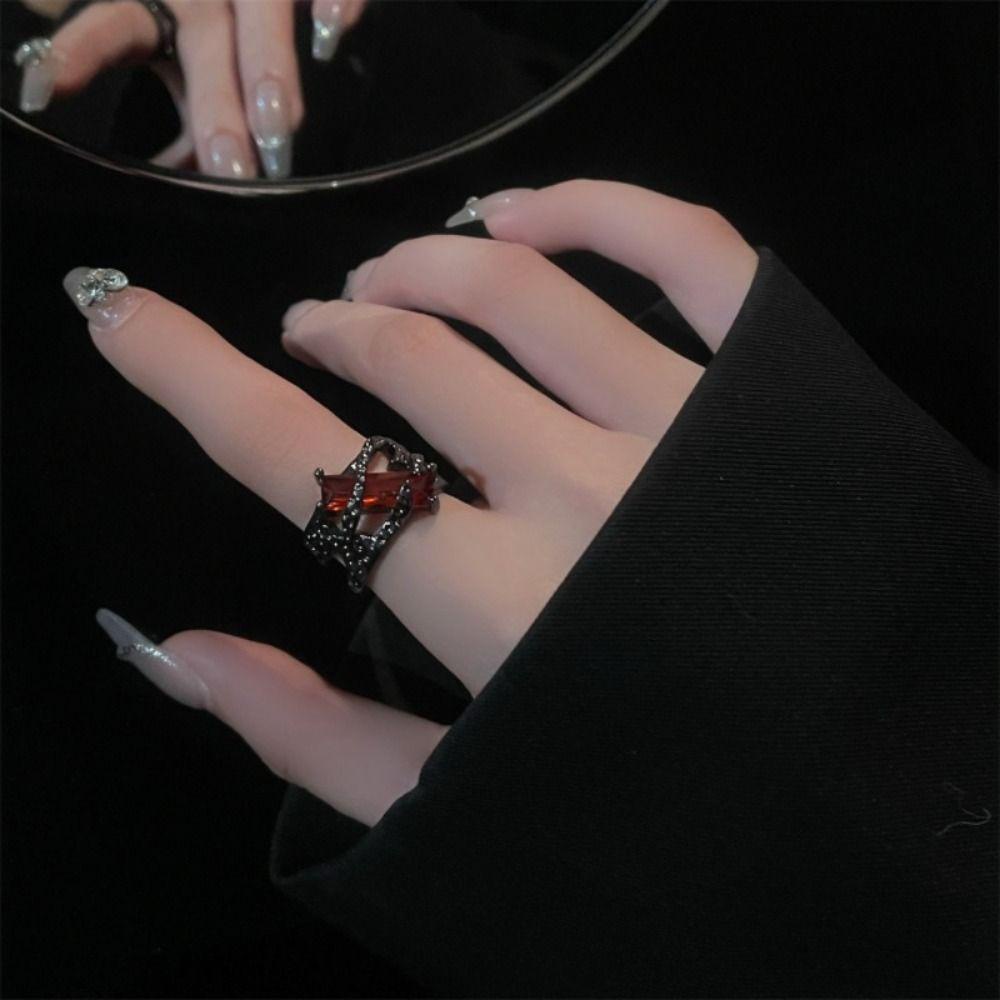 Needway  Cincin Geometris Kepribadian Hip Hop Terbuka Cincin Aksesoris Perhiasan Hadiah Hari Valentine Gaya Korea Perhiasan Permata Merah Perhiasan