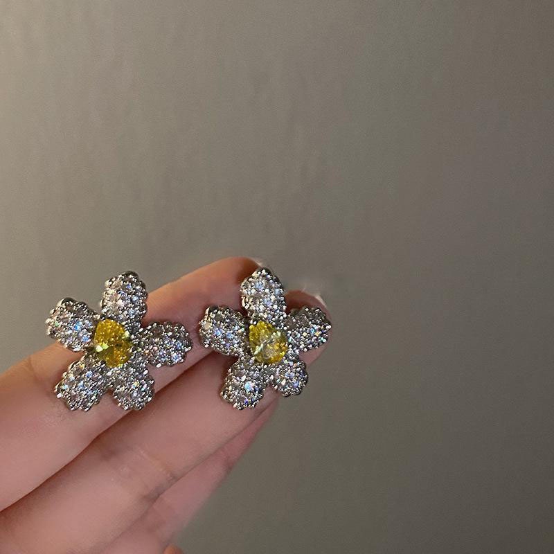 Anting Geometris Bunga Zircon Bahan Alloy Berlian Imitasi Korea Untuk Wanita