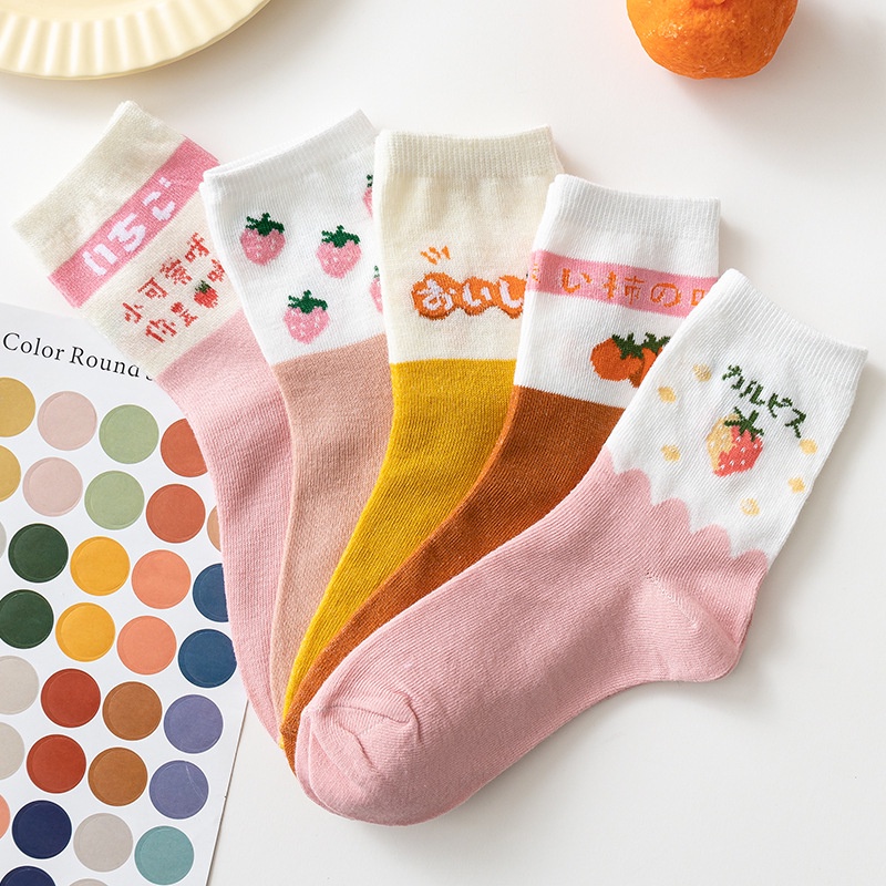 ⭐️𝐈𝐇𝐒 𝟕𝟗𝟔 𝐋𝐚𝐦𝐩𝐮𝐧𝐠⭐️ Kaos Kaki Pria Wanita Motif Strawberry Kaos Kaki Panjang Japanese Fashion