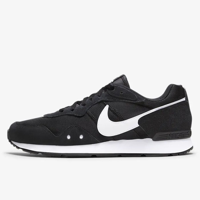 Sepatu Sneakers Nike venture runner black original ck2944-002 - 11~(45)