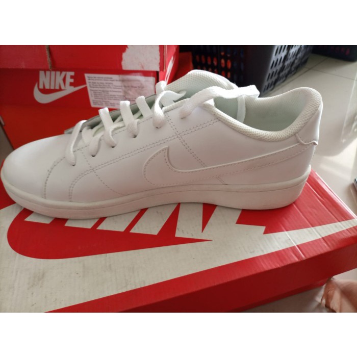 Sepatu Nike Court Royale 2