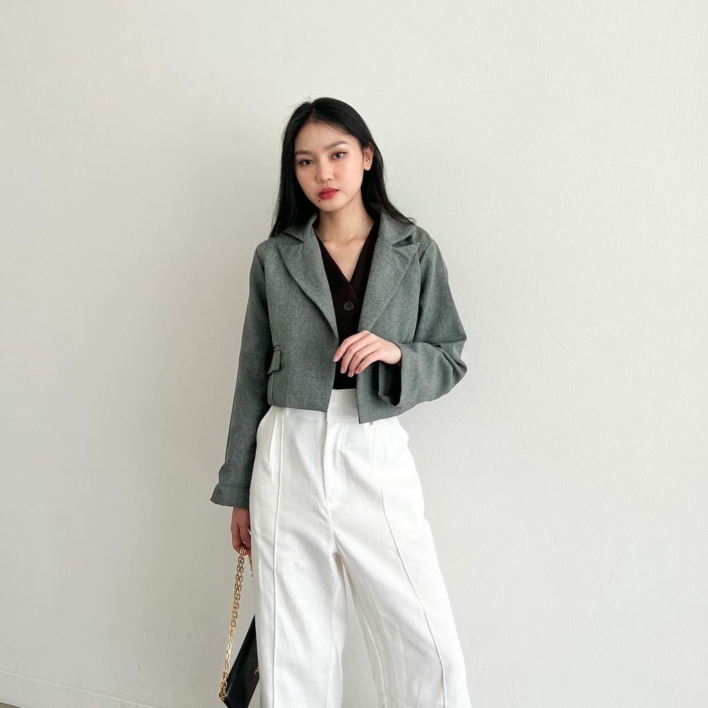 Beige Studio - Janis Crop Blazer / Crop Blazer Wanita