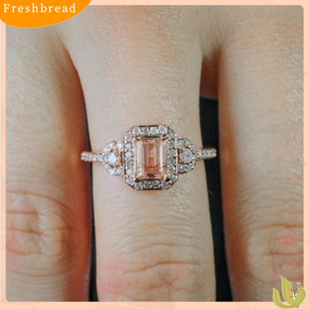 &lt; Freshbread &gt; 2Pcs/Set Ladies Rings Shiny Faux Crystal Rose Golden Alloy Ring Elegan Perhiasan Aksesoris Fashion Micro-Hias Square Rhinestones Rings Hadiah Pertunangan