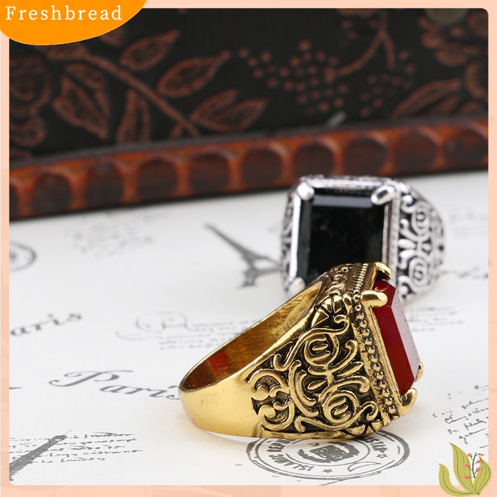 &lt; Freshbread &gt; Chinese Totem Vintage Square Resin Pria Perjamuan Cincin Lebar Band Jari Perhiasan