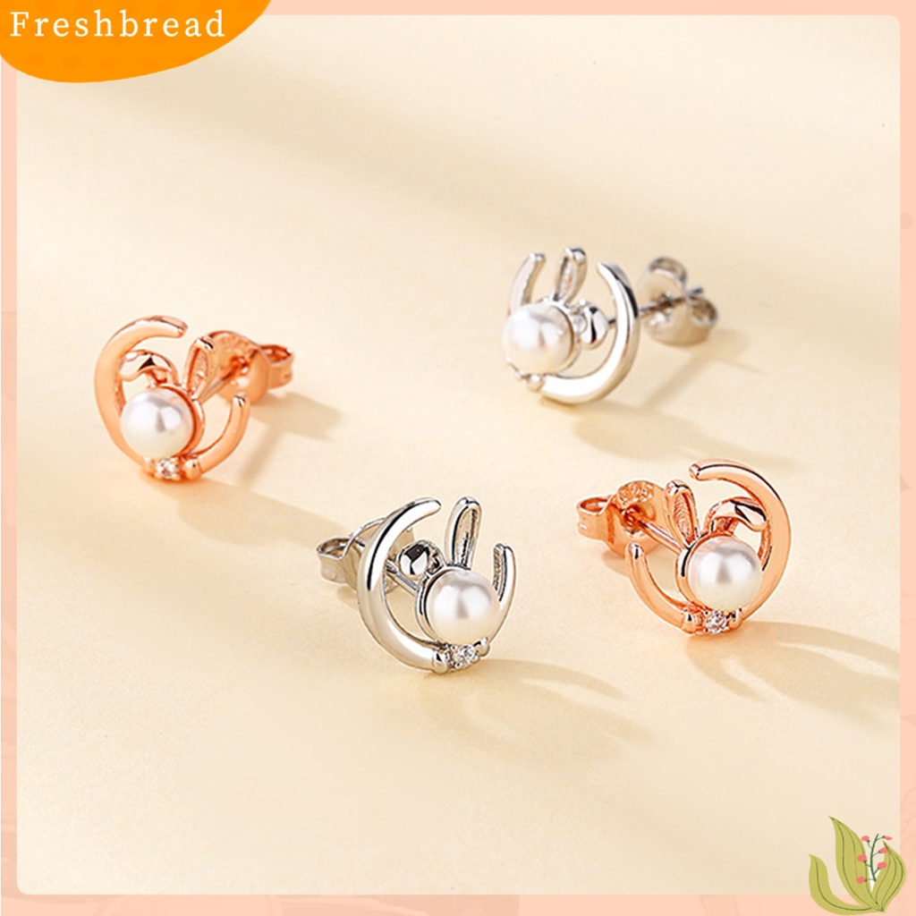 &lt; Freshbread &gt; 1pasang Anting Pejantan Bersinar Berbentuk Bulan Kelinci Dekorasi Electroplating Polishing Dekorasi Tahan Luntur Perempuan Mewah Stud Earrings Aksesoris Pakaian