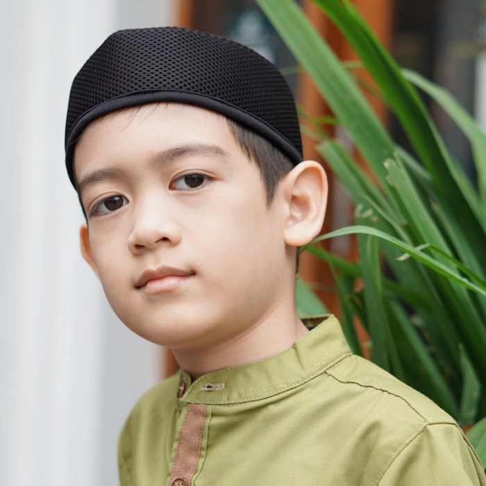 Peci Hitam Putih Anak Dewasa Polos, Peci Haji Putih Original Iguls ™ - Hitam, No. 7 (57 cm) (Q2L2) P