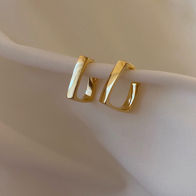 Ifyou Fashion Anting Logam Emas Retro Berongga Geometris Hoop Earring Untuk Aksesoris Perhiasan Wanita